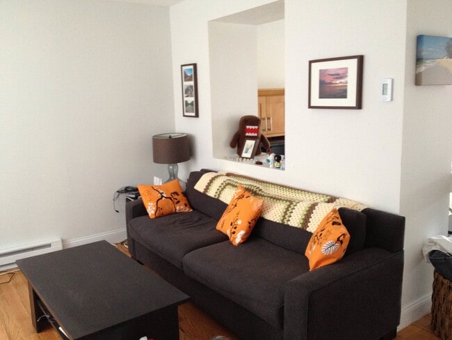 24 Hayden St, Unit B in Boston, MA - Foto de edificio - Building Photo