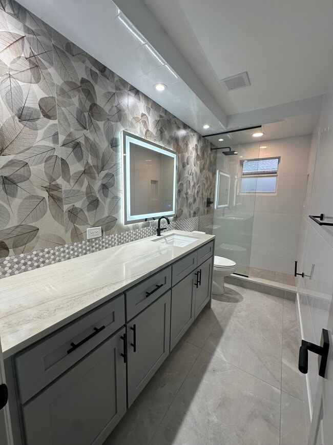property at 3014 W Arch St