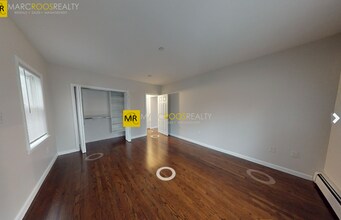 48 Kent St, Unit 1A in Brookline, MA - Building Photo - Building Photo
