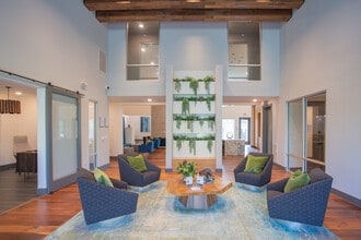 The Preserve at Preston Trails in Cedar Hill, TX - Foto de edificio - Interior Photo