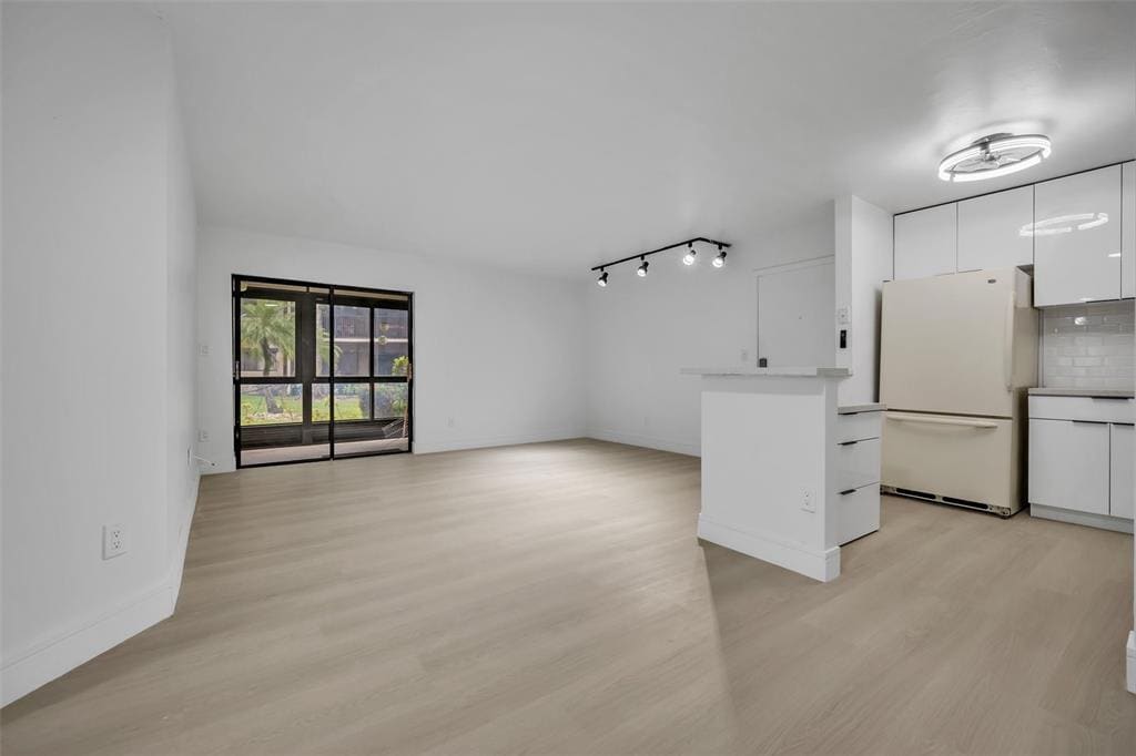 9514 N Belfort Cir, Unit 112 in Tamarac, FL - Building Photo