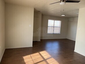 915 McDaniel Cir in Killeen, TX - Building Photo - Building Photo