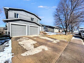 1828 S Idalia St in Aurora, CO - Building Photo