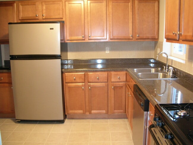 7128 Tulane Ave, Unit 2nd Floor in University City, MO - Foto de edificio - Building Photo