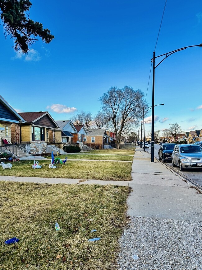 8626 S Damen Ave in Chicago, IL - Building Photo - Building Photo