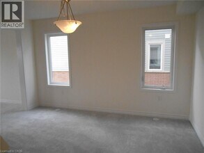 15 Outlook Ter in Kitchener, ON - Building Photo - Building Photo