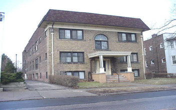 1732 Coventry Rd in Cleveland Heights, OH - Building Photo - Building Photo