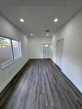 3038 NW 51st Terrace in Miami, FL - Building Photo - Building Photo