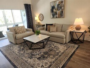 6503 Fairway Gardens Dr in Bradenton, FL - Building Photo - Building Photo