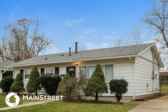 5806 Alanadale Dr in Louisville, KY - Building Photo - Building Photo