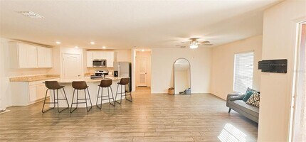 271 Begonia Ln in Poinciana, FL - Building Photo - Building Photo