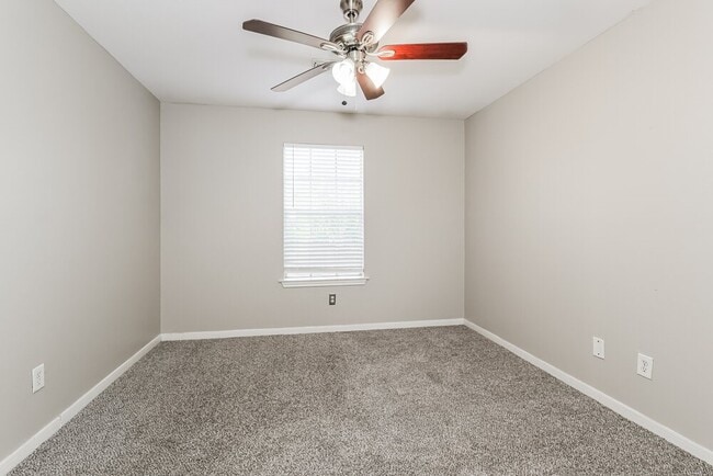 2130 Whittier Dr