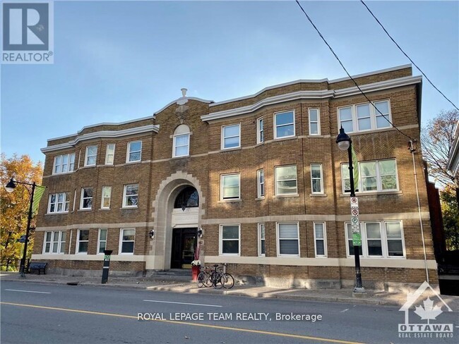 property at 612-612 Bank St