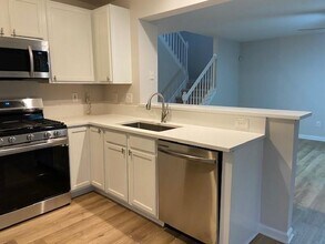 4217 Hunters Green Way NE in Kennesaw, GA - Building Photo - Building Photo