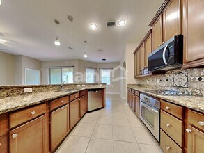5402 Coral Shell Way in Apollo Beach, FL - Building Photo - Building Photo