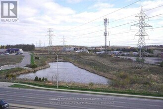 4880 Valera Rd in Burlington, ON - Building Photo - Building Photo