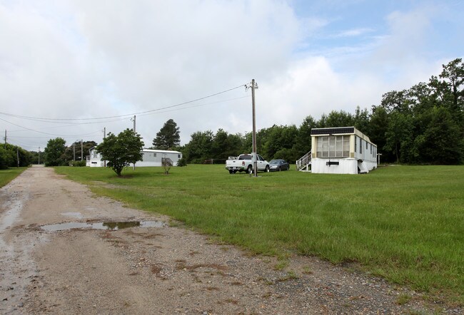 Retreat Mobile Home Park in Wilson, NC - Building Photo - Building Photo