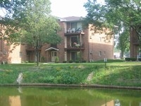 15744 S Lake Dr in Oak Forest, IL - Building Photo