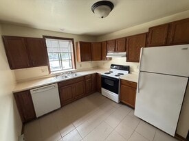 Pinebrook Corner Apartments in Wisconsin Dells, WI - Building Photo