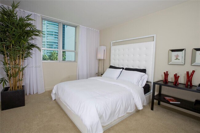1550 Brickell Ave in Miami, FL - Building Photo - Building Photo