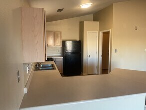 625 Valley Meadows Dr NE in Rio Rancho, NM - Building Photo - Building Photo