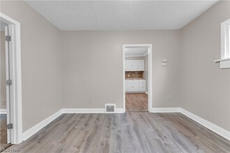 11501 Governor Ave, Unit 1/DN in Cleveland, OH - Building Photo - Building Photo