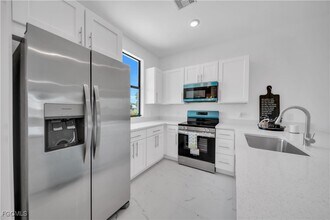 936-938 Homestead Rd S in Lehigh Acres, FL - Building Photo - Building Photo