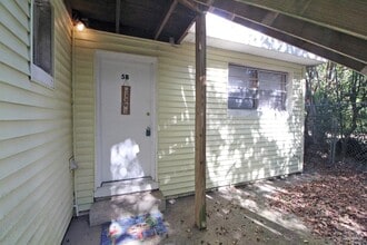 5 Edgewood Cir in Pensacola, FL - Building Photo - Building Photo