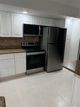 5220 Las Verdes Cir in Delray Beach, FL - Building Photo - Building Photo