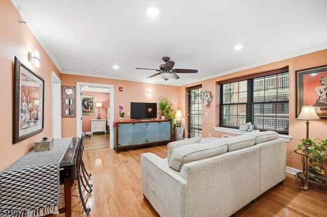 property at 7 Prospect St
