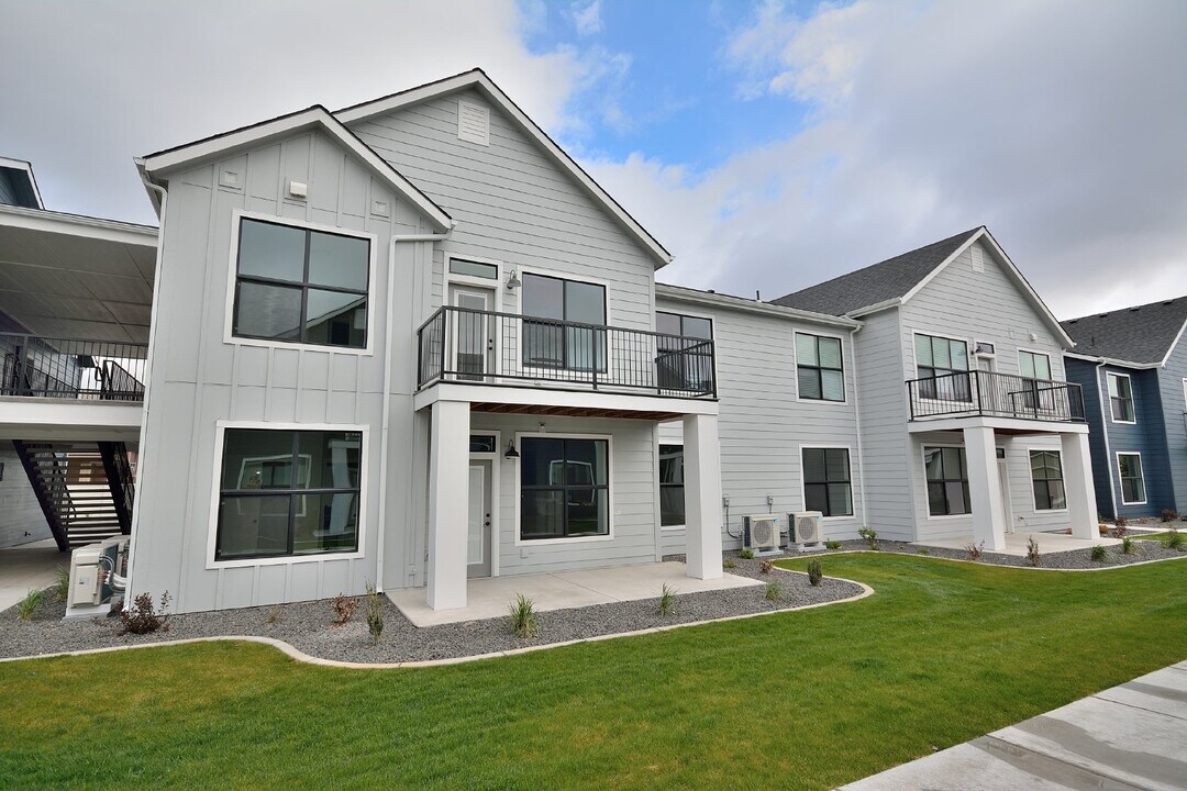 6510 N Atlas Rd-Unit -#206 in Coeur d'Alene, ID - Building Photo