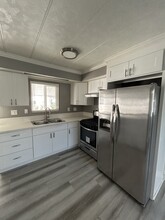 Garden West Estates (55+ Senior) in Gardena, CA - Building Photo - Building Photo