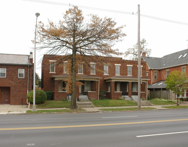 1572-1580 S High St in Columbus, OH - Foto de edificio - Building Photo