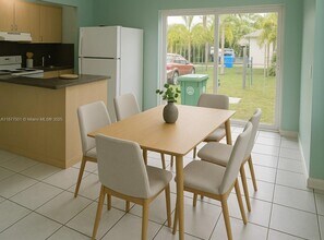 2755 NW 11th St in Miami, FL - Building Photo - Building Photo