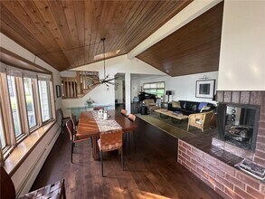 17500 County Rd 101 in Wayzata, MN - Building Photo - Building Photo