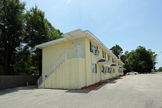 150 N John Sims Pky in Valparaiso, FL - Building Photo - Building Photo