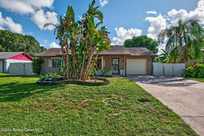 458 Freeman Rd NW in Palm Bay, FL - Foto de edificio - Building Photo