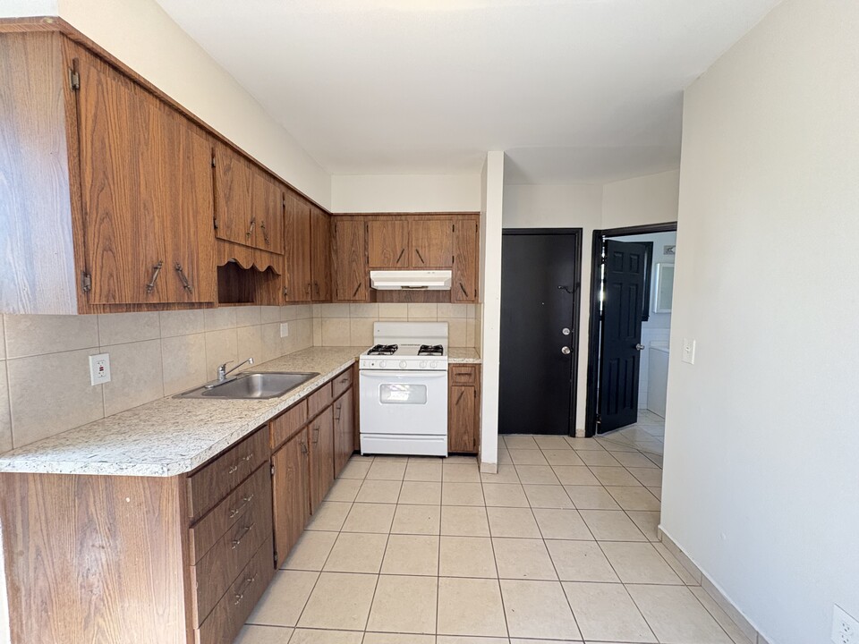 422 Fulton St, Unit 3 in Elizabeth, NJ - Building Photo