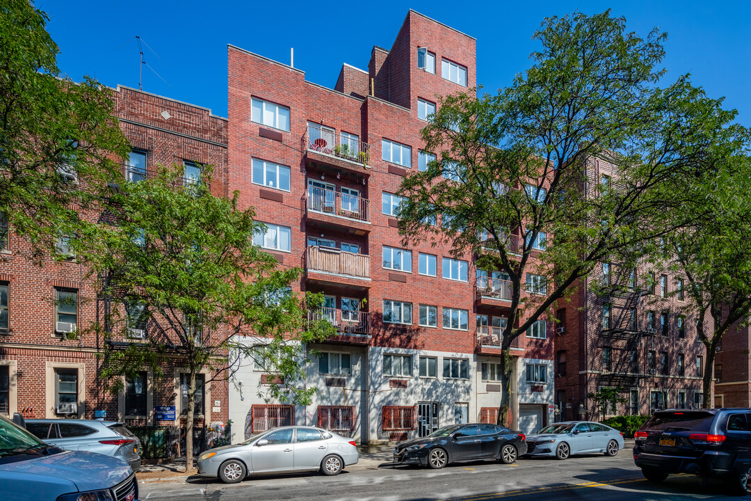 1735 Caton Ave in Brooklyn, NY - Building Photo