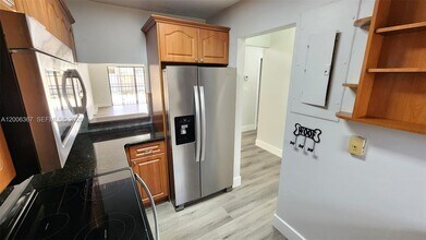 5046 SW 145th Ave in Miami, FL - Building Photo - Building Photo