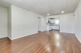 2926 Morgan Dr in Dallas, TX - Building Photo - Building Photo
