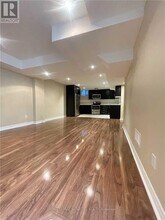 95 Valleycreek Dr in Brampton, ON - Building Photo - Building Photo