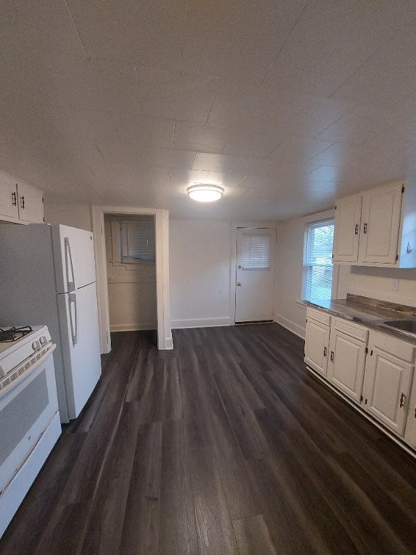 2063 Beechmont Ave, Unit 3 in Cincinnati, OH - Building Photo - Building Photo