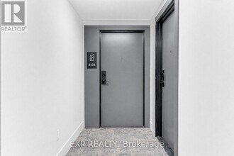 4130 Parkside Village Dr in Mississauga, ON - Building Photo - Building Photo