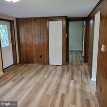 826 Maple St in Waynesboro, PA - Building Photo - Building Photo