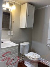 1094 W Vanderbilt St in Stephenville, TX - Building Photo - Building Photo