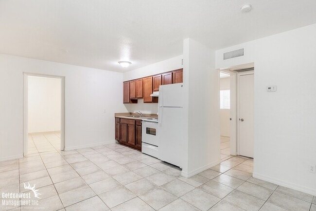 property at 1915 W Village Dr