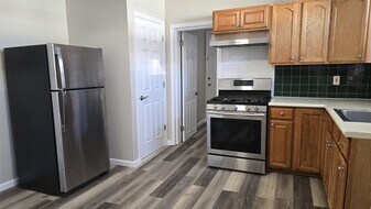 667 Broadway in Bayonne, NJ - Building Photo