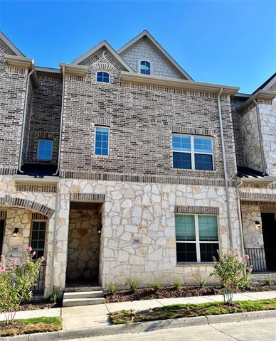 2909 Troutt Dr in Carrollton, TX - Building Photo