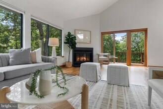 39368 Longhill Ln in Aldie, VA - Building Photo - Building Photo